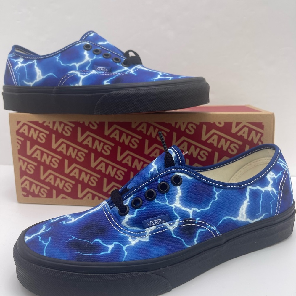 Vans WMNS Authentic (Lightning)
Black/Blue Sneakers
VN0A5H78QFT
Electric Blue - Picture 14 of 16
